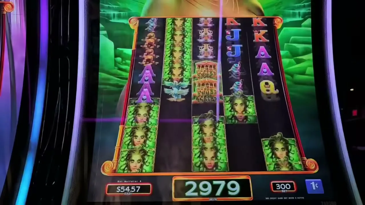 juegos de casino — Juegos de casino de depósito mínimo